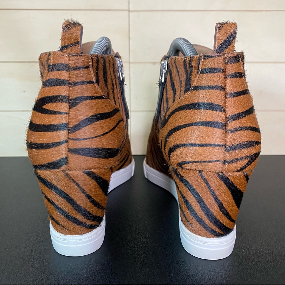 Paolo Women’s Tan & Black Zebra Stripe Wedge Sneaker - Picture 6 of 12
